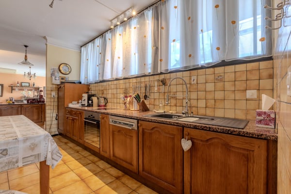 CASA UNIFAMILIARE 1.5 LOCALI CON ENORME GIARDINO A COLDRERIO 4