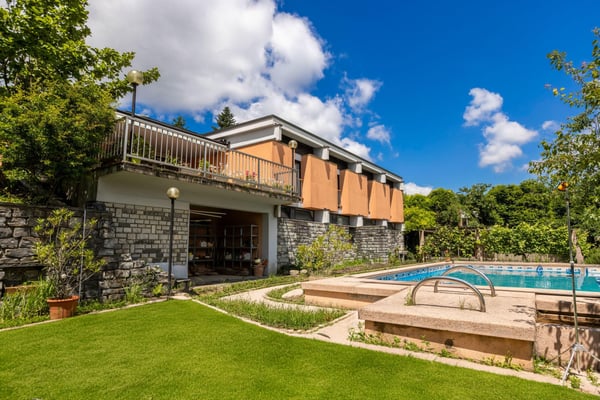 CASA UNIFAMILIARE 1.5 LOCALI CON ENORME GIARDINO A COLDRERIO 1