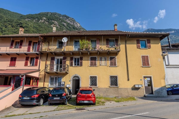 RENDITA 5% NETTO - STABILE DI 3 APPARTAMENTI A LUMINO 8