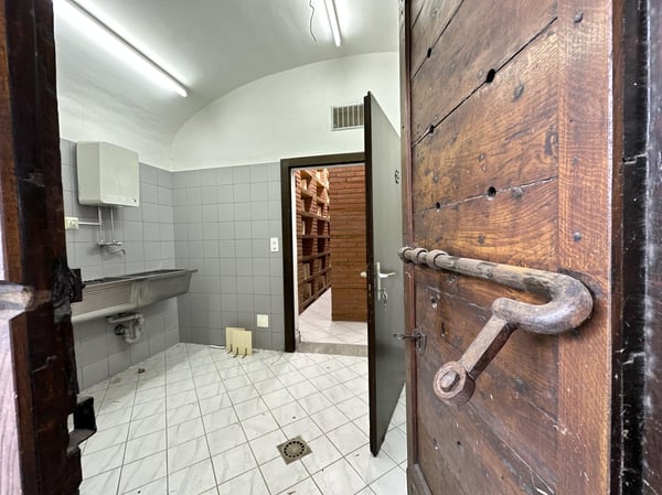 CARATTERISTICA CASA 1.5 LOCALI CON CANTINA A VOLTA A MELIDE 7