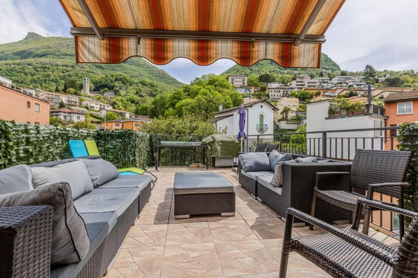 STABILE PLURIFAMILIARE DI 4 UNITA' A REDDITO A VIGANELLO 3