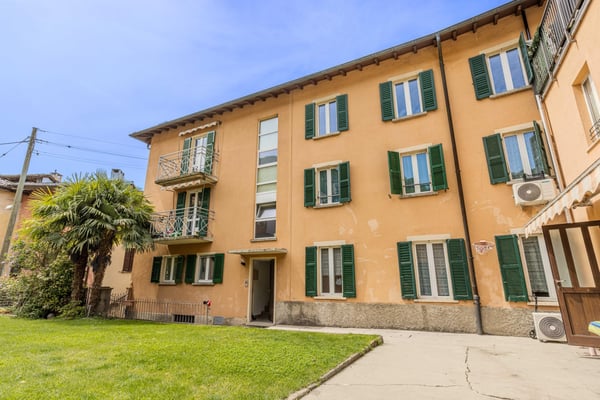 STABILE PLURIFAMILIARE DI 4 UNITA' A REDDITO A VIGANELLO 9