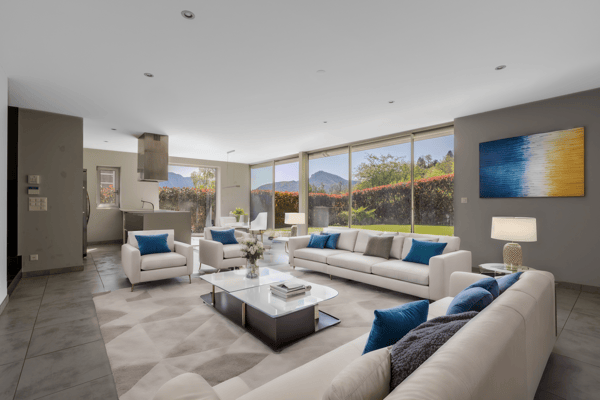 ESCLUSIVA E SPAZIOSA VILLA 1.5 CON GIARDINO PRIVATO A CARONA 1