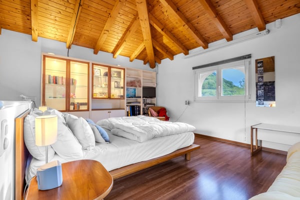 VILLA 2.5 CON TERRAZZE, GIARDINO E PISCINA A RIVA SAN VITALE 8