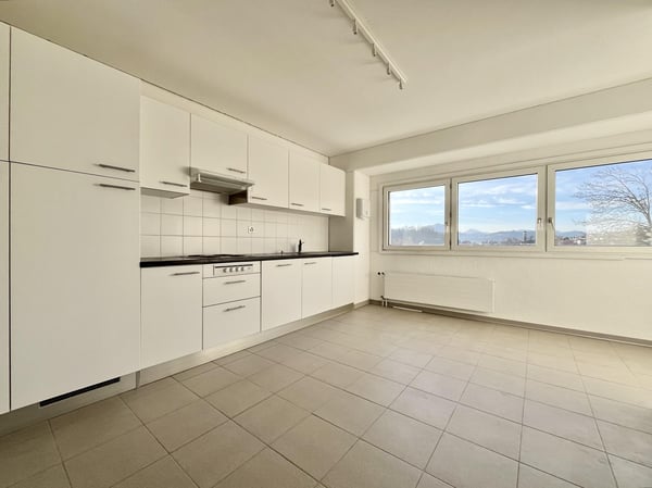 AFFITTASI LOCALE COMMERCIALE AD USO UFFICIO-ATELIER A BEDANO 11