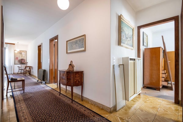 OCCASIONE - BIFAMILIARE 2.5 CON LOCALE COMMERCIALE A CHIASSO 6