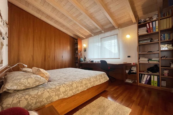 SPLENDIDA VILLA 1 LOC. CON FINITURE DI PREGIO IN CAPRIASCA 6