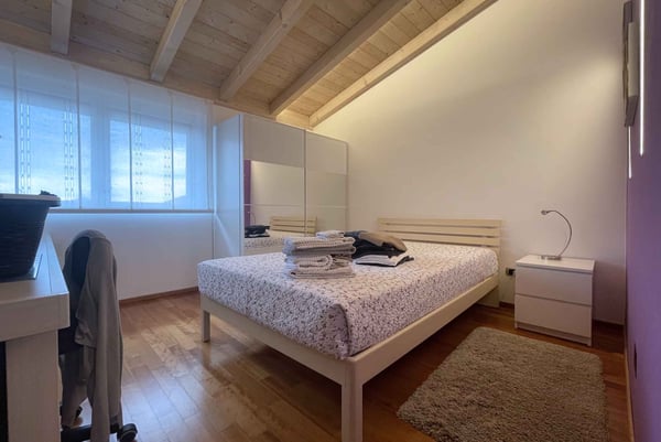 SPLENDIDA VILLA 1 LOC. CON FINITURE DI PREGIO IN CAPRIASCA 8