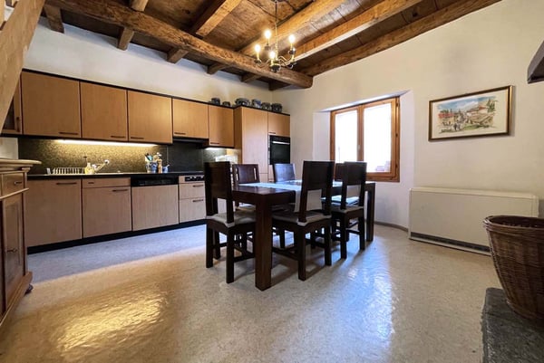 STUPENDA CASA DI NUCLEO 1.5 LOCALI RISTRUTTURATA A CABBIO 2