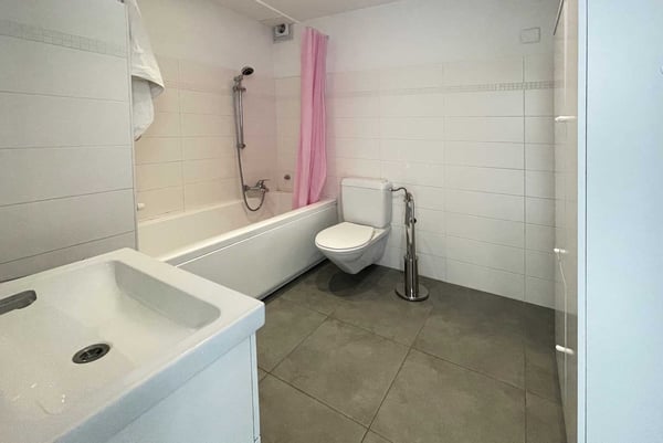 ACCOGLIENTE 1.5 IN RESIDENCE CON PISCINA A PONTE CAPRIASCA 7