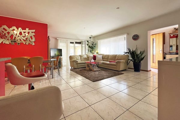 CASA BIFAMILIARE CON TERRENO EDIFICABILE A PONTE CREMENAGA 3