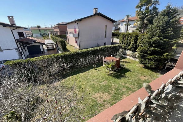 SPAZIOSA VILLA UNIFAMILIARE 1.5 LOCALI CON GIARDINO A STABIO 7