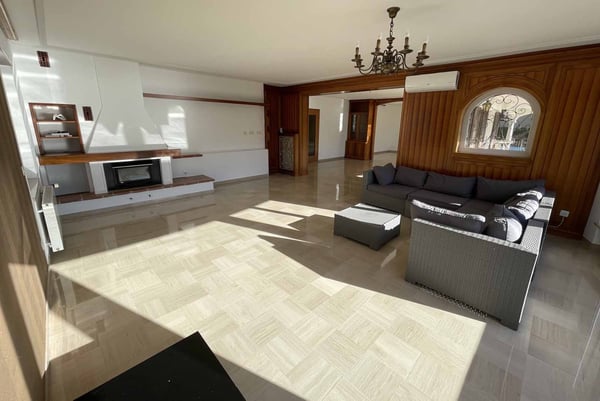 AMPIA E PRESTIGIOSA VILLA 2.5 VISTA LAGO A COLLINA D'ORO 4