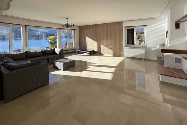 AMPIA E PRESTIGIOSA VILLA 2.5 VISTA LAGO A COLLINA D'ORO 3