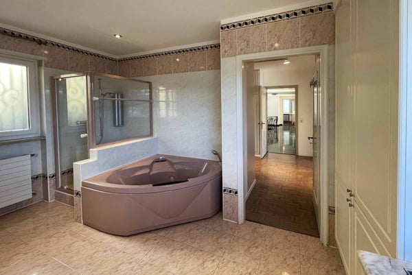 AMPIA E PRESTIGIOSA VILLA 2.5 VISTA LAGO A COLLINA D'ORO 7