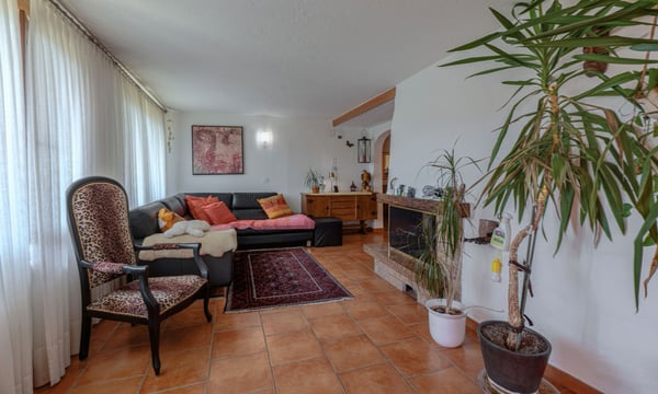 PROPRIETÀ CON 2 APPARTAMENTI E ULTERIORI 12 LOCALI A SAVOSA 2