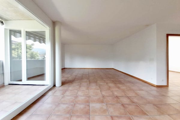 AFFITTASI AMPIO E MODERNO 1.5 LOCALI CON TERRAZZA A MAGLIASO 3