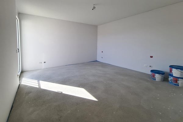 VILLA 1.5 LOCALI CON GIARDINO E VISTA APERTA A COLLINA D'ORO 6