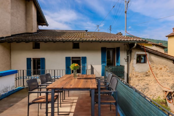 GRAZIOSA CASA 1.5 LOCALI CON ATELIER A PURASCA 1