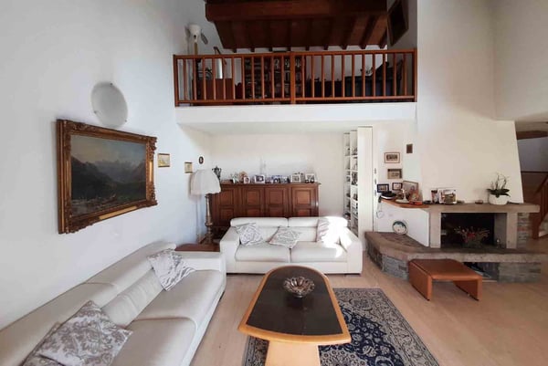 VILLA UNIFAMILIARE 1.5 LOCALI CON GRANDE GIARDINO A CURIO 3