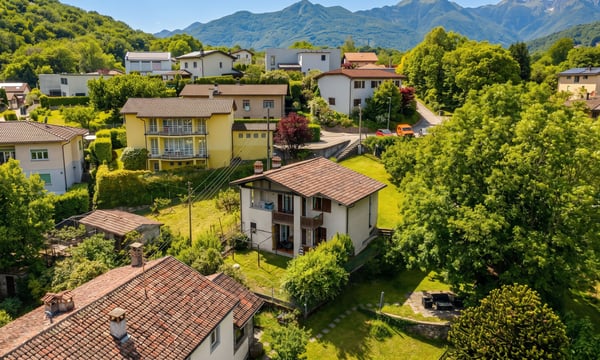 BELLA CASA TICINESE 3.5 CON TERRENO EDIFICABILE A LUGAGGIA 12