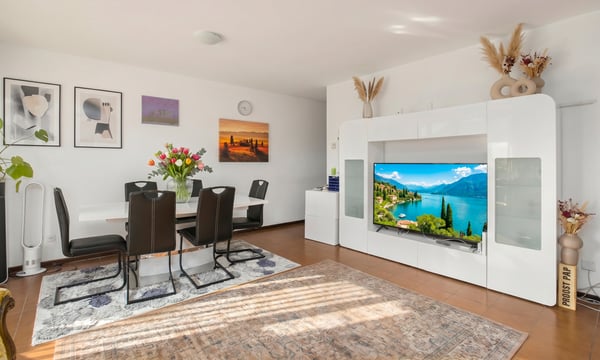 SPAZIOSA CASA DI 6.5 LOCALI CON GIARDINO A CASTEL S. PIETRO 2
