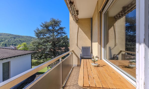 LUMINOSO APPARTAMENTO DI 3.5 LOCALI CON TERRAZZA A VACALLO 2