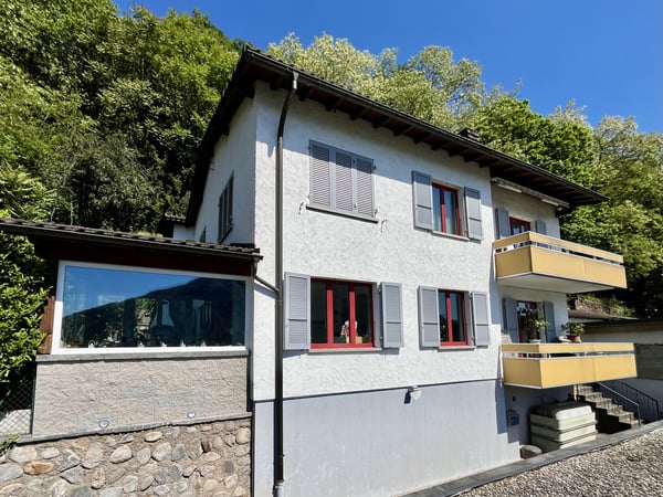 GRAZIOSA CASA BIFAMILIARE 6.5 LOCALI VISTA LAGO A MAROGGIA 7