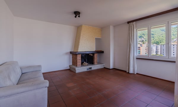 AMPIO APPARTAMENTO 5.5 LOCALI A POCHI PASSI DA LUGANO 2