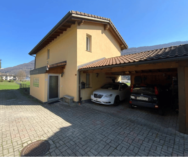 VILLA 5.5 LOCALI CON GIARDINO E VISTA APERTA A BARBENGO 2