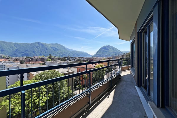 STUPENDO 4.5 LOCALI IN ZONA CENTRALE VISTA LAGO A LUGANO 1