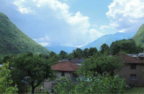 NUOVO 4.5 LOCALI CON AMPIO GIARDINO E TERRAZZA A LUMINO 7