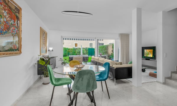 SPAZIOSA CASA 5.5 LOCALI CON GIARDINO E PISCINA A MONTAGNOLA 1