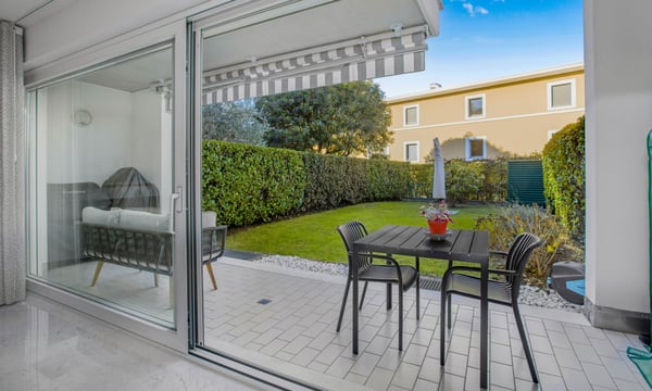 SPAZIOSA CASA 5.5 LOCALI CON GIARDINO E PISCINA A MONTAGNOLA 3
