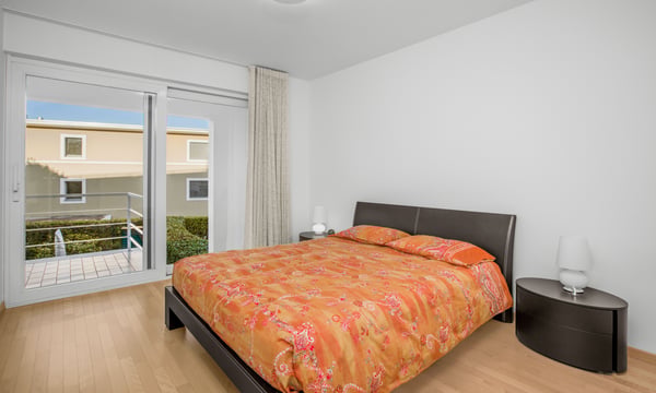 SPAZIOSA CASA 5.5 LOCALI CON GIARDINO E PISCINA A MONTAGNOLA 6