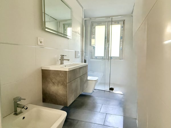 CASA 5.5 LOCALI RINNOVATA CON STUPENDA VISTA LAGO A ROVIO 10