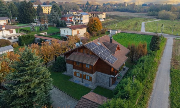 SPLENDIDA VILLA BIFAMILIARE 11 LOCALI IN PROVINCIA DI COMO 9