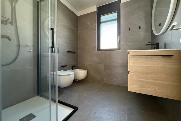 RENT TO BUY - AMPIO 4.5 LOCALI CON 2 TERRAZZE A VACALLO 6