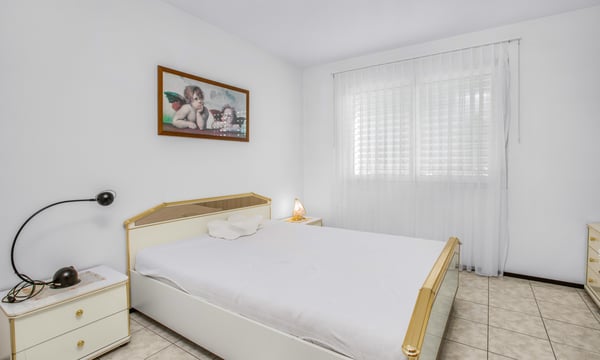 AMPIA E STUPENDA VILLA DI 5.5 LOCALI CON PISCINA A MEZZOVICO 10