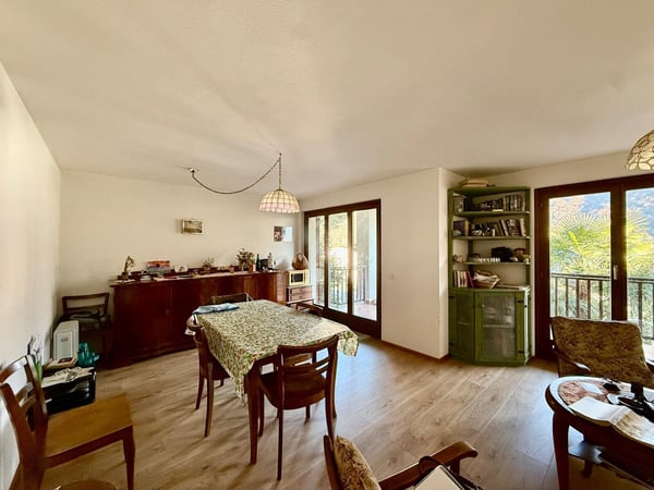 ACCOGLIENTE VILLETTA CON 2 TERRAZZE E GIARDINO AD AROGNO 2