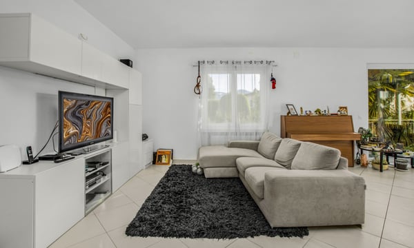 ESCLUSIVA VILLA 6.5 VICINA AL LAGO CON GIARDINO A CASLANO 3