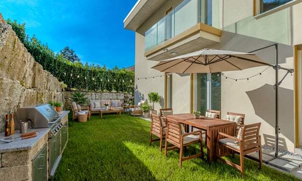 OCCASIONE R2B - 4.5 LOCALI CON GIARDINO VISTA LAGO A BRUSINO 9