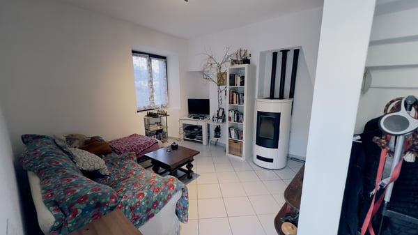 CASA UNIFAMILIARE RISTRUTTURATA DI 5 LOCALI A MIGLIEGLIA 2