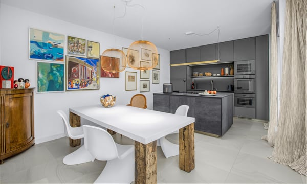 STUPENDO E MODERNO 5.5 LOCALI CON GRANDE TERRAZZA A STABIO 1