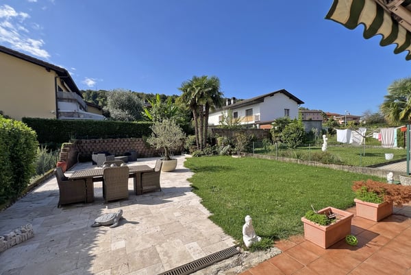 OCCASIONE-CASA 4.5 LOCALI CON GIARDINO E GROTTO A NOVAZZANO 4