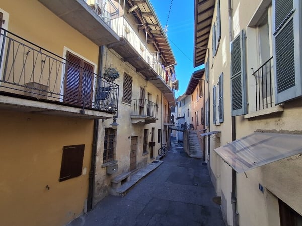 AFFARE - CASE RUSTICHE DA RISTRUTTURARE A PONTE TRESA 3