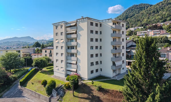 BELLISSIMO E AMPIO 4.5 CON VISTA APERTA A MORBIO INFERIORE 8