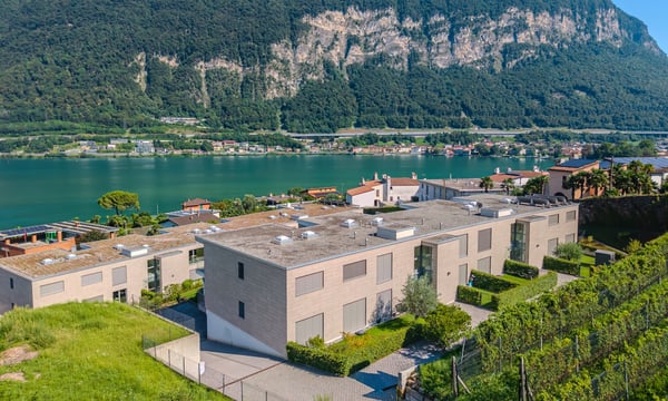 MERAVIGLIOSO 3.5 CON TERRAZZA VISTA LAGO A RIVA SAN VITALE 9