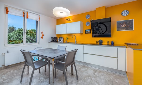 MERAVIGLIOSA VILLA DI 5.5 LOCALI COME NUOVA A VILLA LUGANESE 1