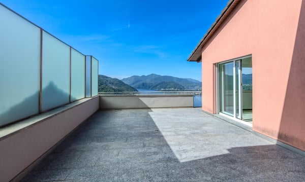 ESCLUSIVA VILLA 5.5 CON PISCINA E VISTA MOZZAFIATO A MUZZANO 7